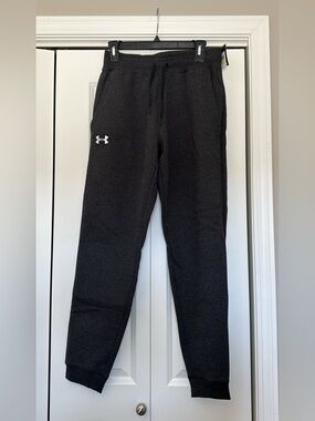 NWT men’s Under Armour fleece joggers